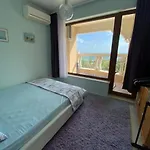 Seafront 2-bedroom With Pools And Direct Access La Apartment Varna