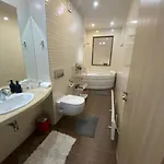 Seafront 2-bedroom With Pools And Direct Access La Apartment Varna