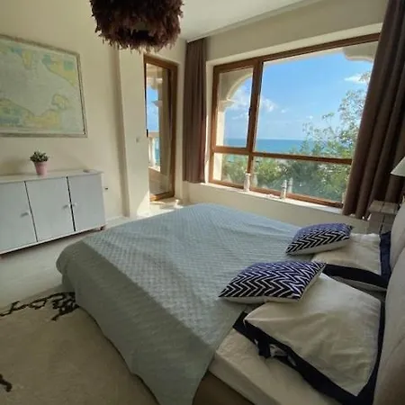 La 2-bedroom Private , Golden Sands , Apartamento *