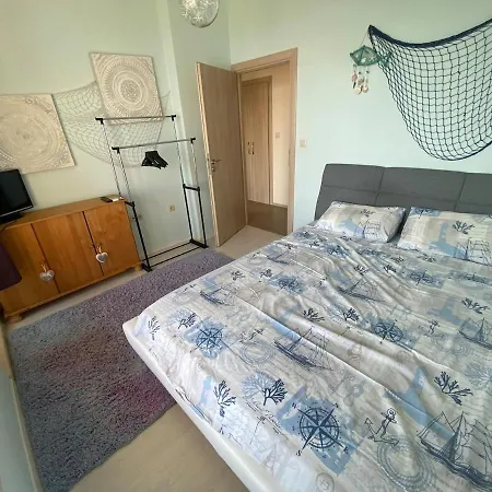 Apartment La 2-bedroom Private , Golden Sands , *