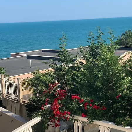 Seafront 2-bedroom With Pools And Direct Access La Apartment