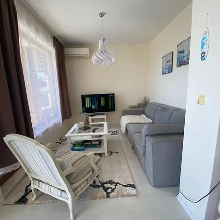 Seafront 2-bedroom With Pools And Direct Access La Apartment