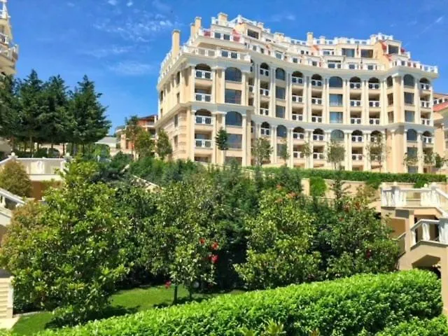 La Апартамент *